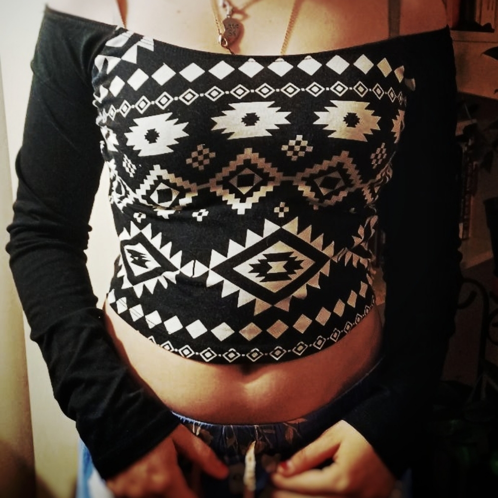 Off Shoulder Heart & Hips Crop Aztec Top